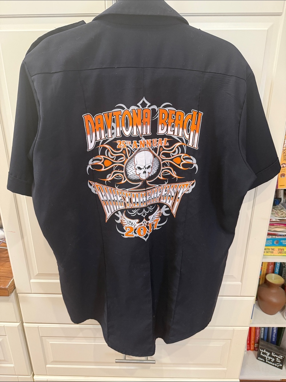 Short-Sleeve Button-Down Daytona Biketoberfest 2017 Shirt in Black
